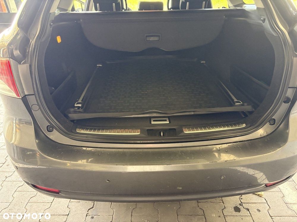 Toyota Avensis - 7