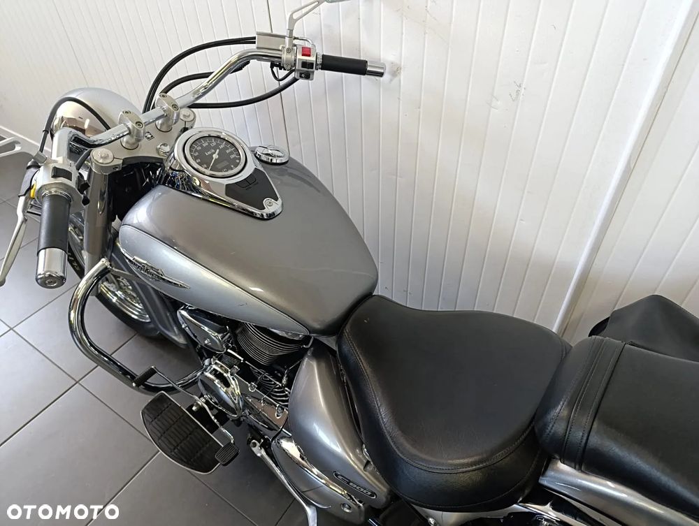 Suzuki VL 800 Volusia - Boulevard C50 - 11