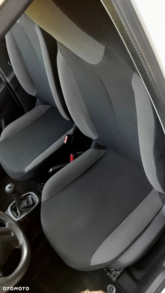 Toyota Aygo - 12