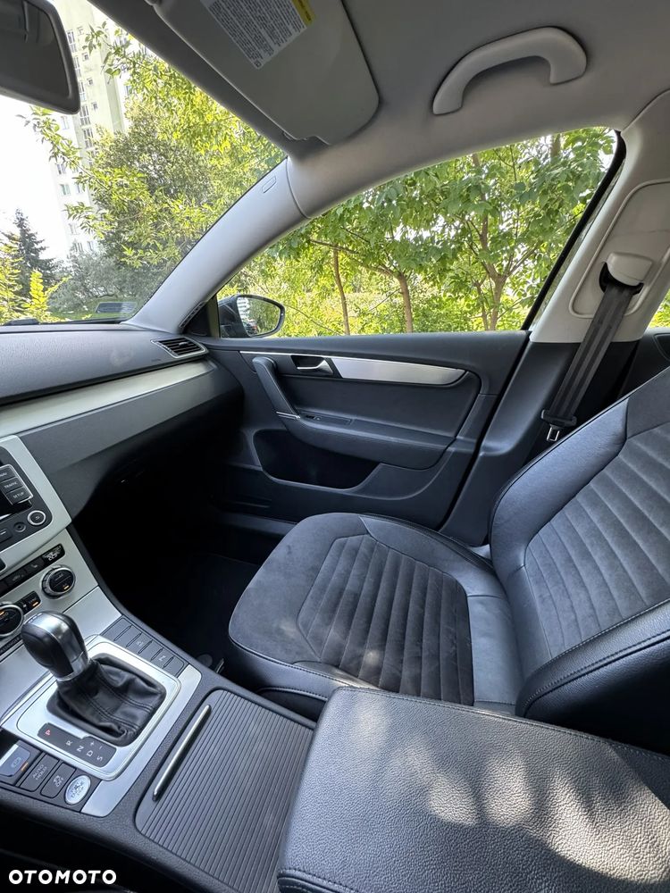 Volkswagen Passat 2.0 TDI Highline DSG - 13