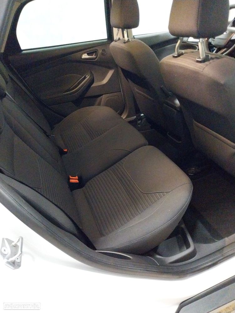 Ford Focus SW 1.5 TDCi Titanium - 10