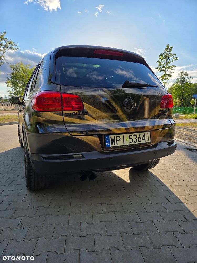 Volkswagen Tiguan 2.0 TDI 4Mot Perfectline R-Style DSG - 4