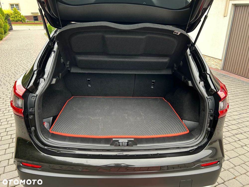 Nissan Qashqai 1.3 DIG-T N-Connecta - 18