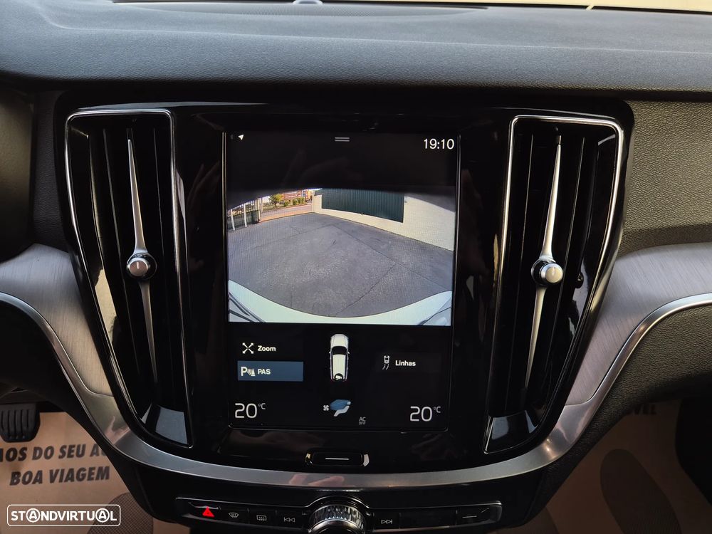Volvo V60 2.0 D3 Momentum - 30