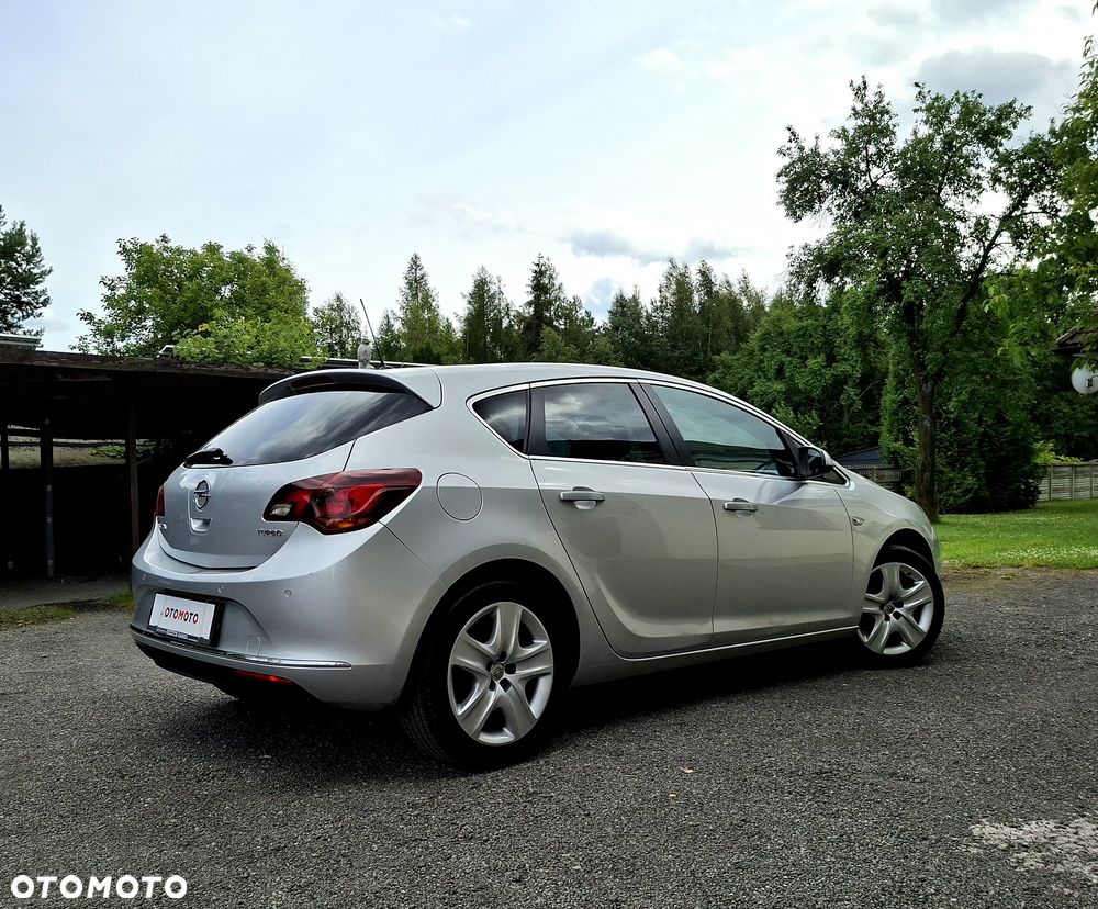 Opel Astra 1.4 Turbo ecoFLEX Start/Stop Innovation - 2