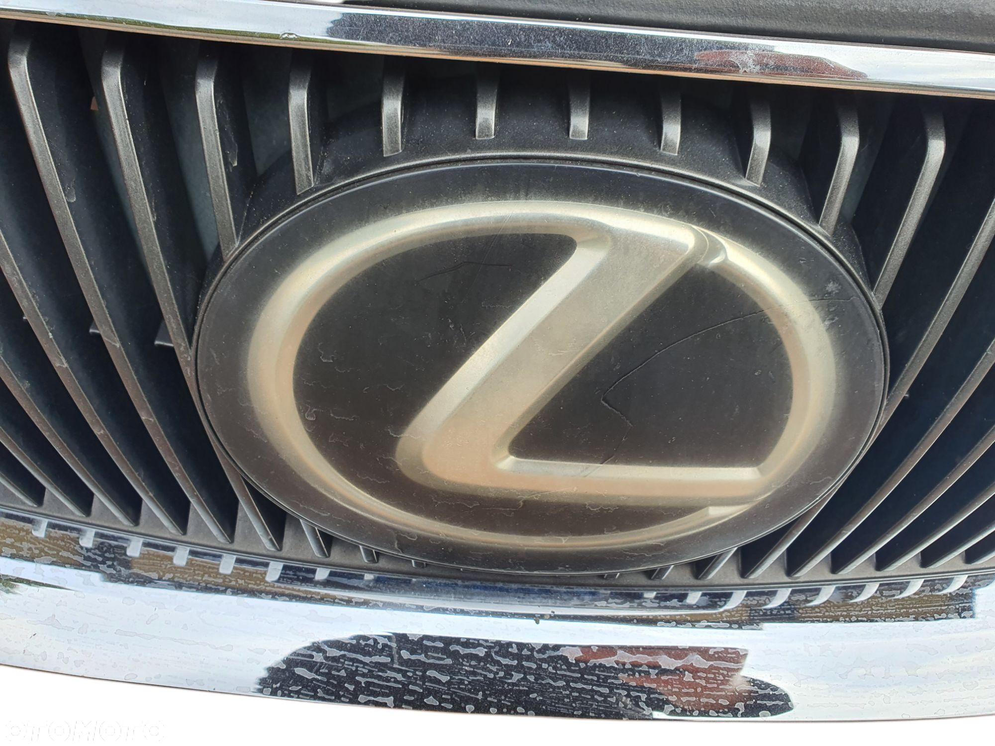 LEXUS IS250 IS350 grill atrapa pod radar 06-09 - 2