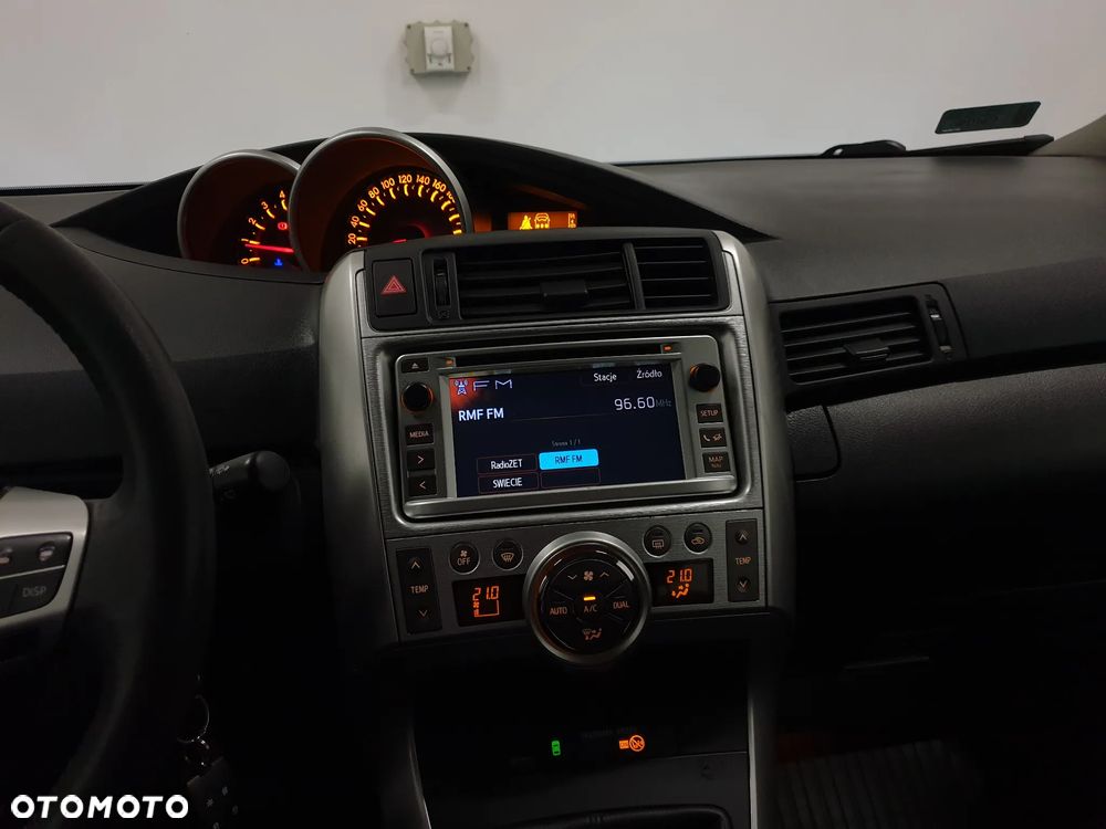 Toyota Verso 2.0 D-4D Premium - 16
