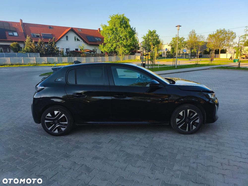 Peugeot 208 - 5