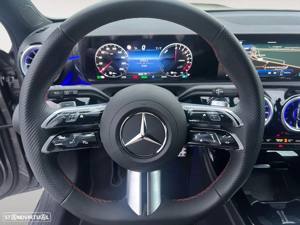 Mercedes-Benz A 250 e - 13