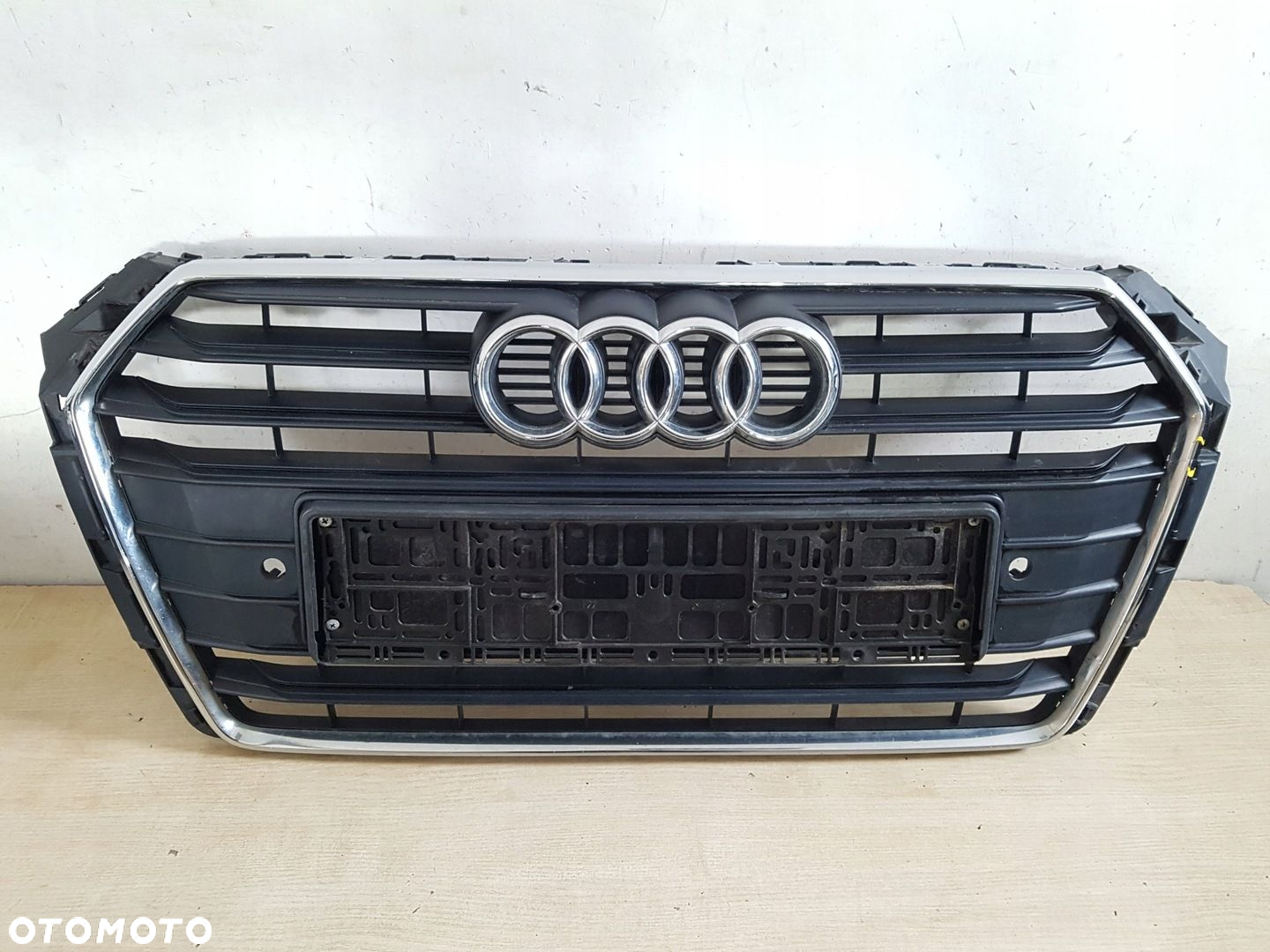 AUDI A4 B9 grill atrapa 8W0853651 - 2