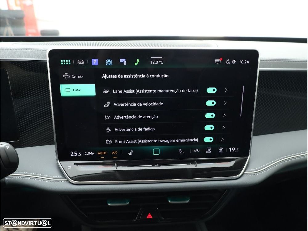 VW Passat Variant 2.0 TDI Business DSG - 24