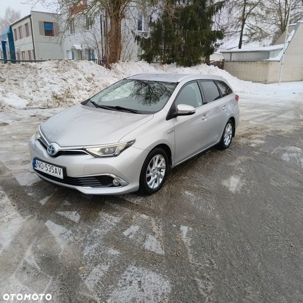 Toyota Auris Hybrid 135 Prestige - 30