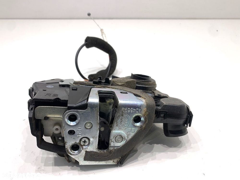 ZAMEK DRZWI PRAWY PRZÓD  TOYOTA LAND CRUISER PRADO (_J12_) 2002 - 2010 3.0 D-4D (KDJ120, KDJ125, - 1