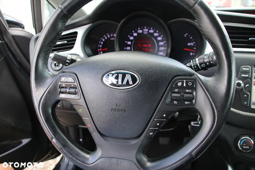 Kia Ceed 1.4 CVVT ISG Dream Team Edition - 14
