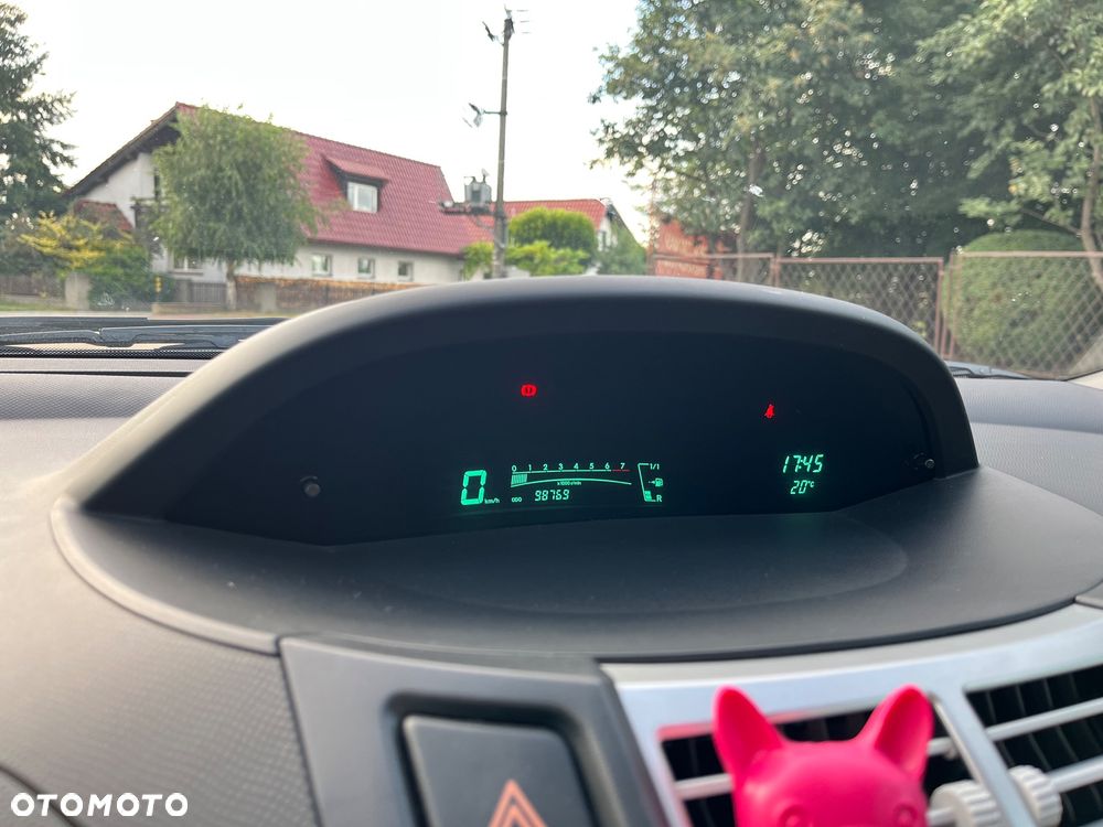 Toyota Yaris 1.0 VVT-i - 12