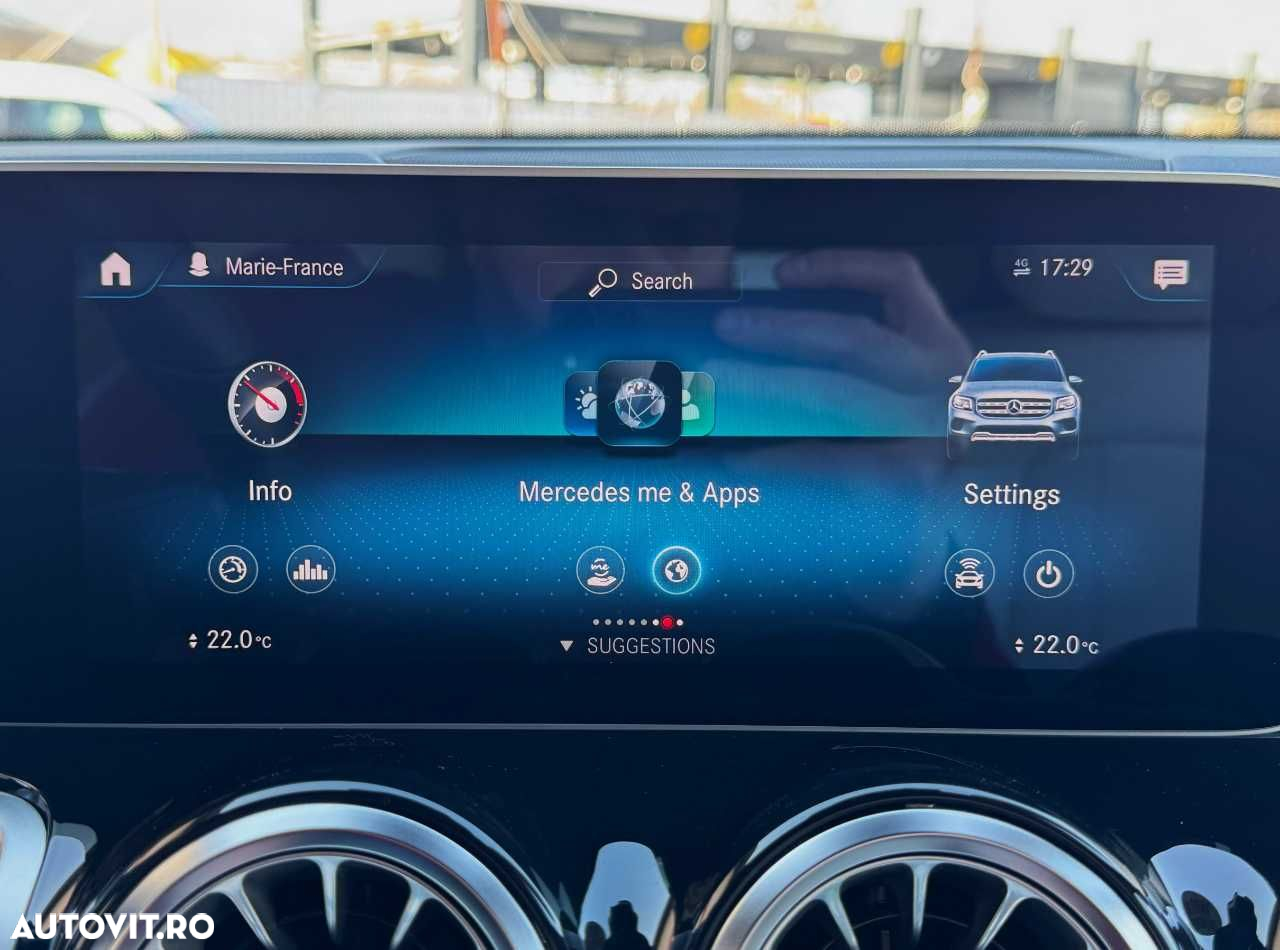 Mercedes-Benz GLB - 38