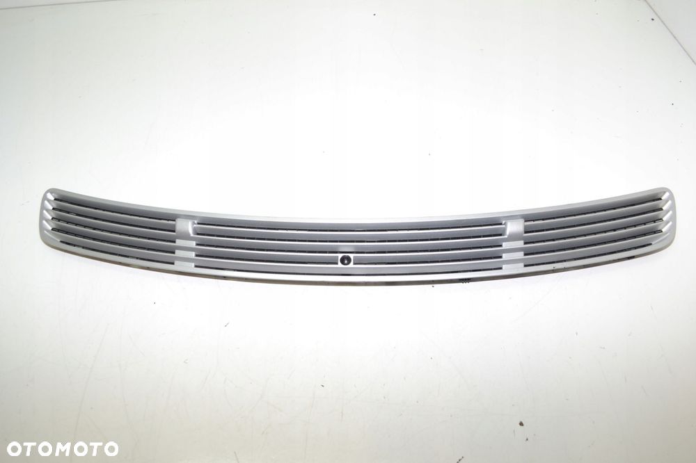 KRATKA MASKA PRZÓD MERCEDES W203 2038801905 - 1