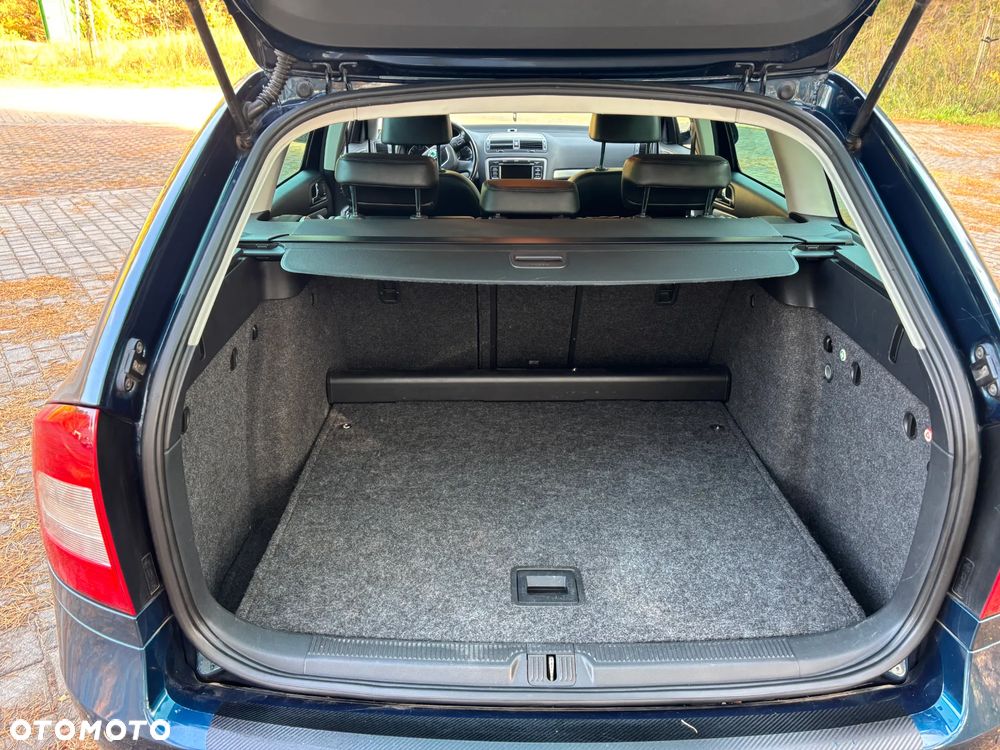 Skoda Octavia 2.0 TDI DPF Elegance - 9