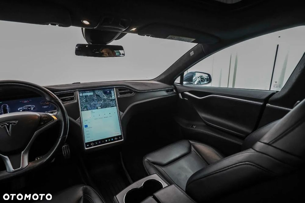 Tesla Model S D Performance - 15
