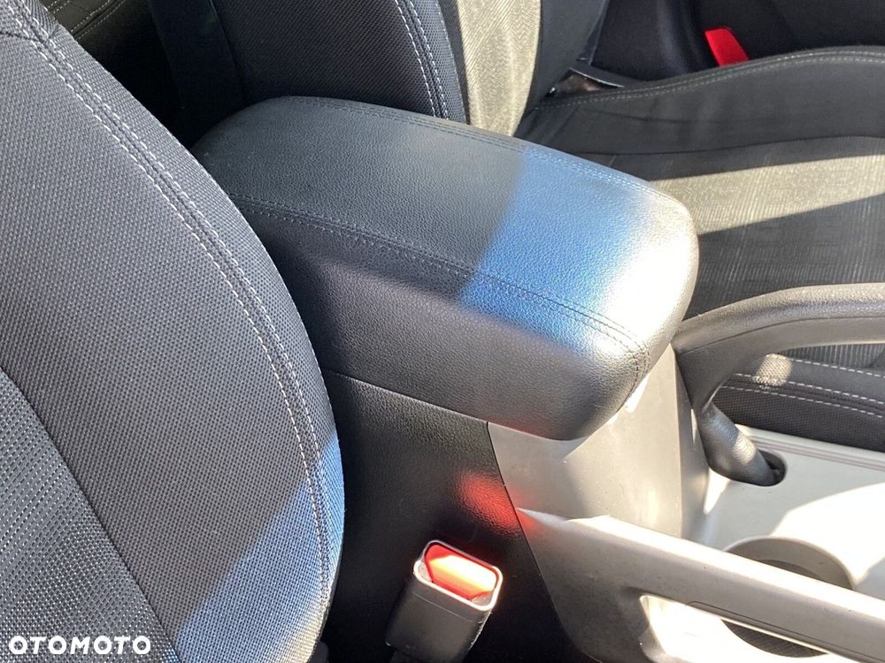 Kia Sportage 1.7 CRDI L 2WD - 17