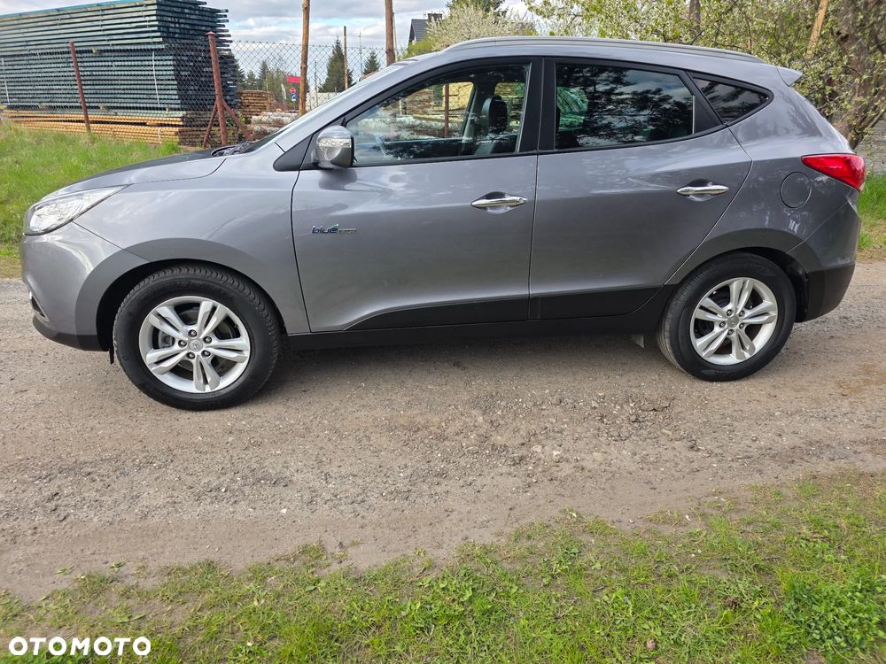 Hyundai ix35 1.7 CRDi 2WD blue Finale Gold - 11