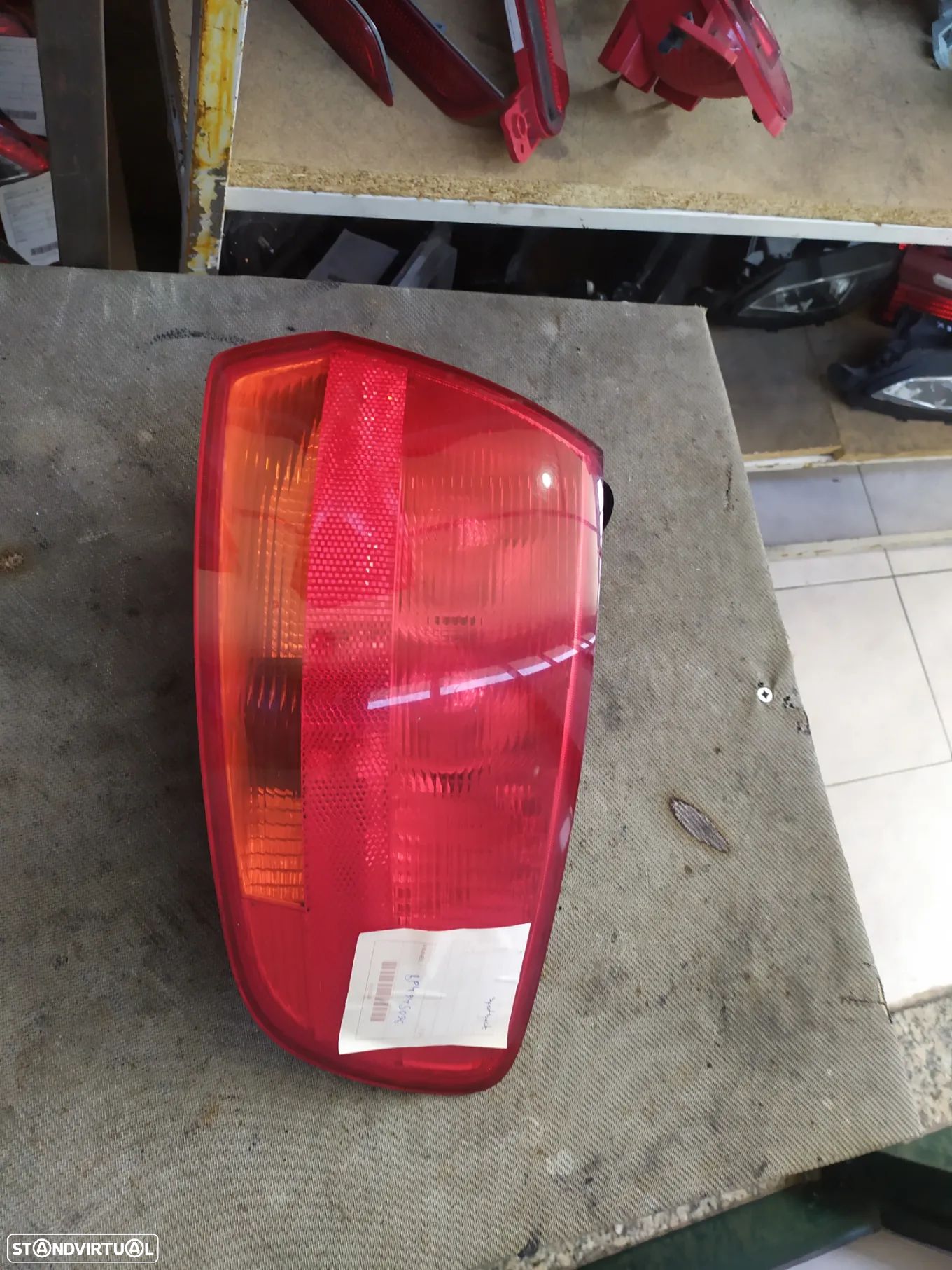 Farolim stop painel direito Audi A3 Sportback 03 - 12 / 8P4945096 - 1