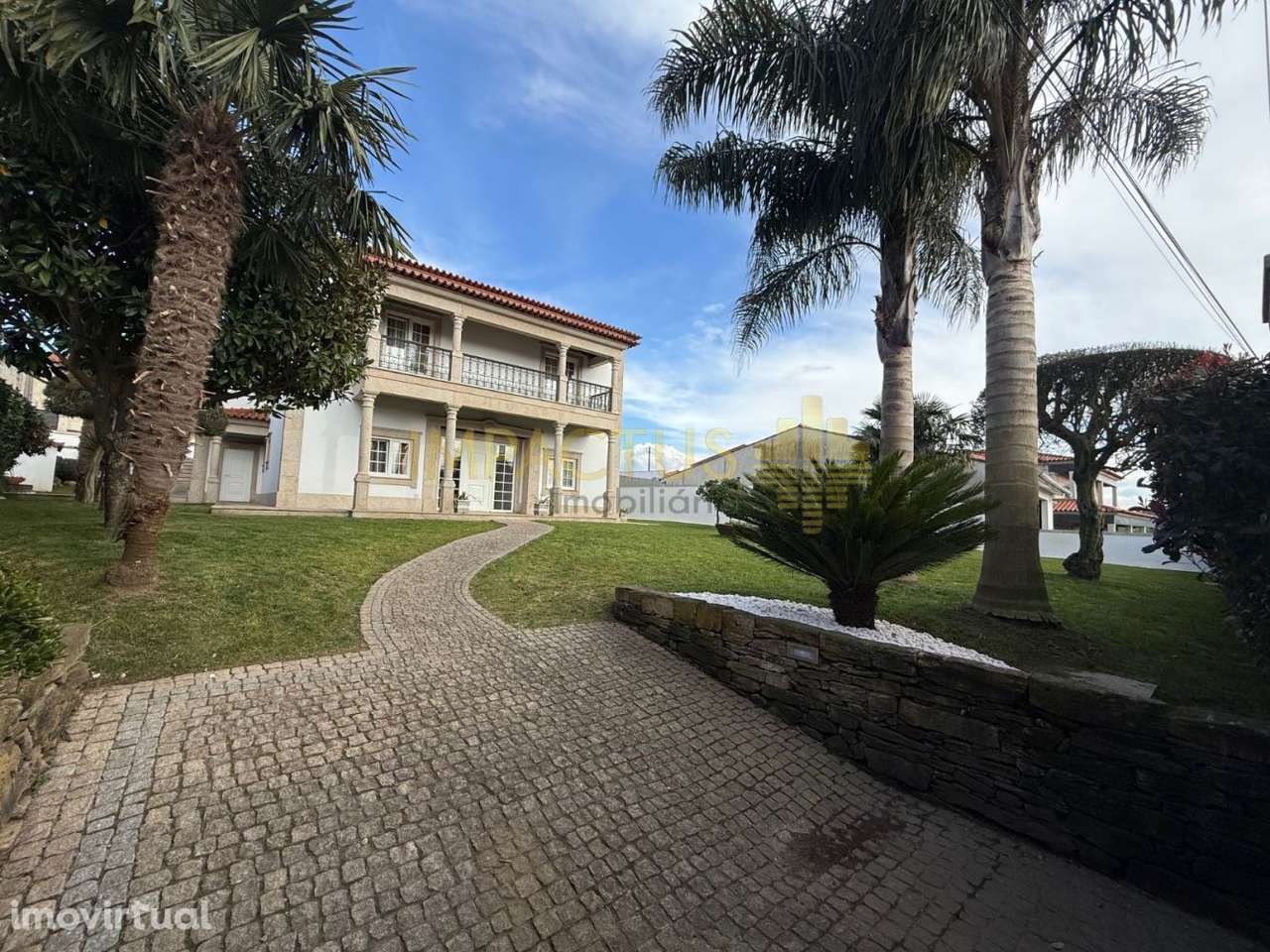 Imponente Moradia isolada com terreno de 1195m2 - Grande imagem: 4/58