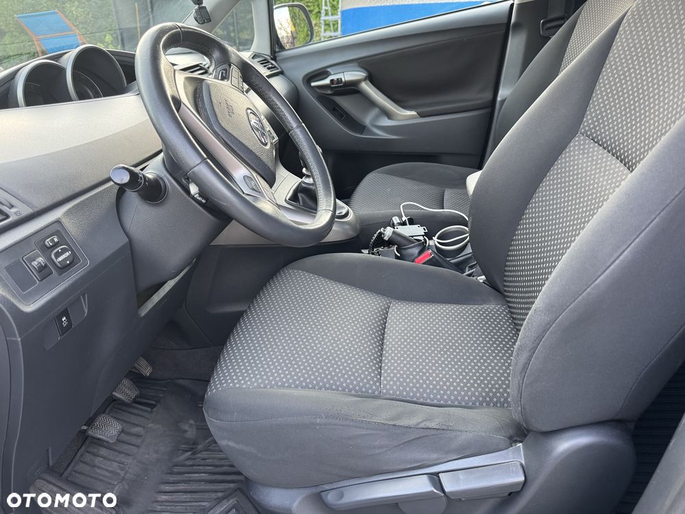 Toyota Verso - 5