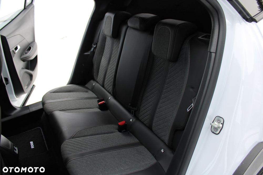 Peugeot 2008 PureTech 130 Stop&Start EAT6 Allure - 24