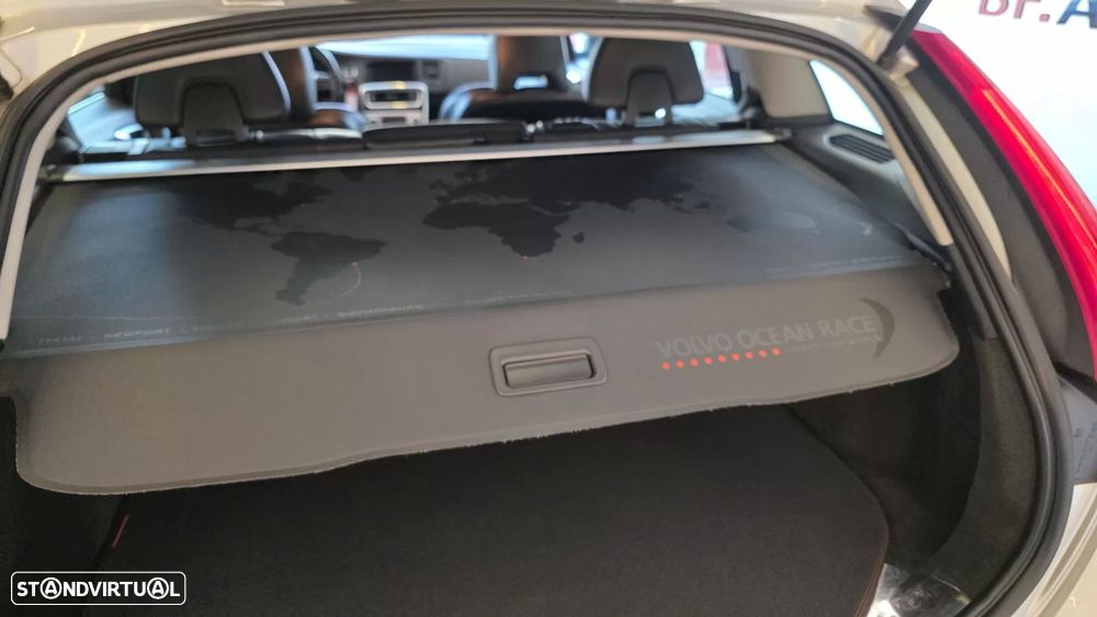 Volvo V60 2.0 D4 VOR - 33