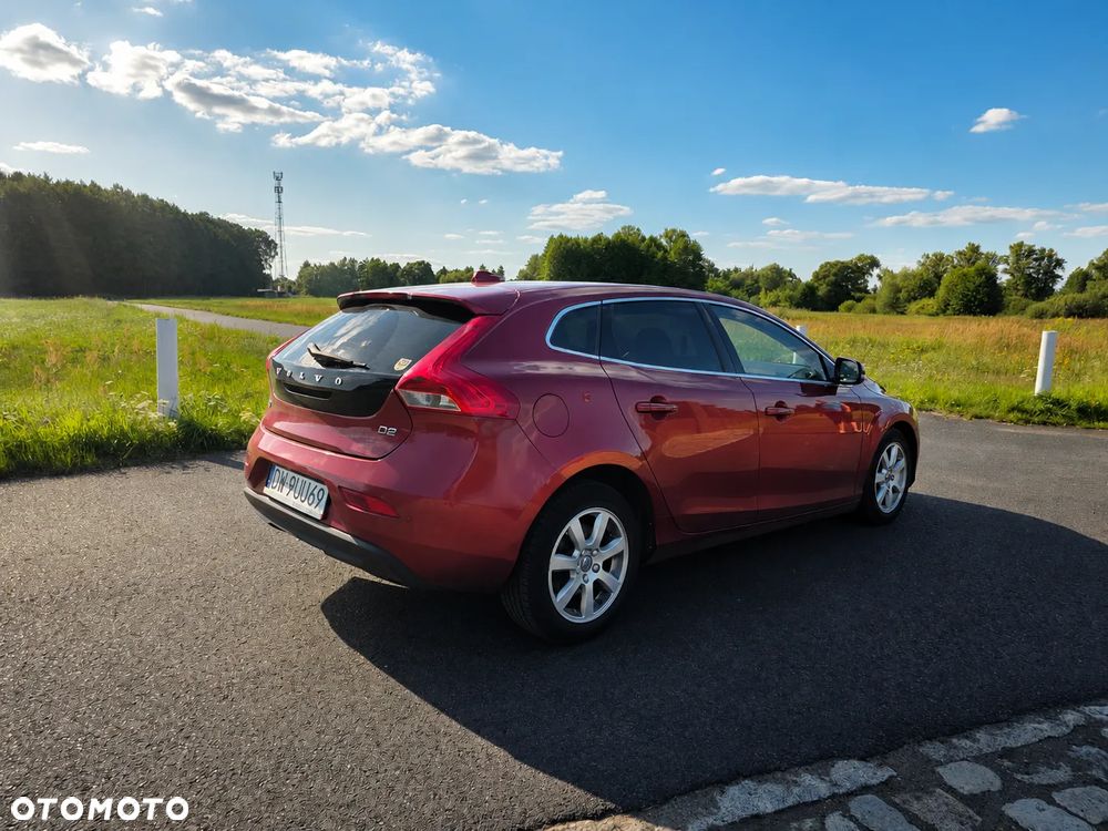 Volvo V40 D2 Drive-E R-Design Momentum - 4