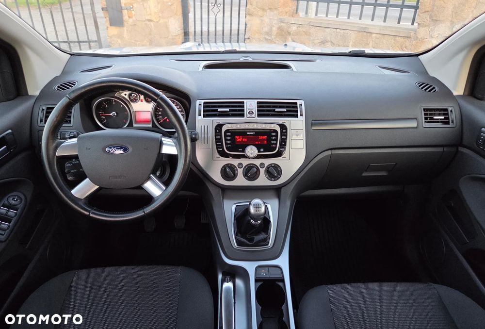 Ford Kuga 2.0 TDCi 4x4 Trend - 24