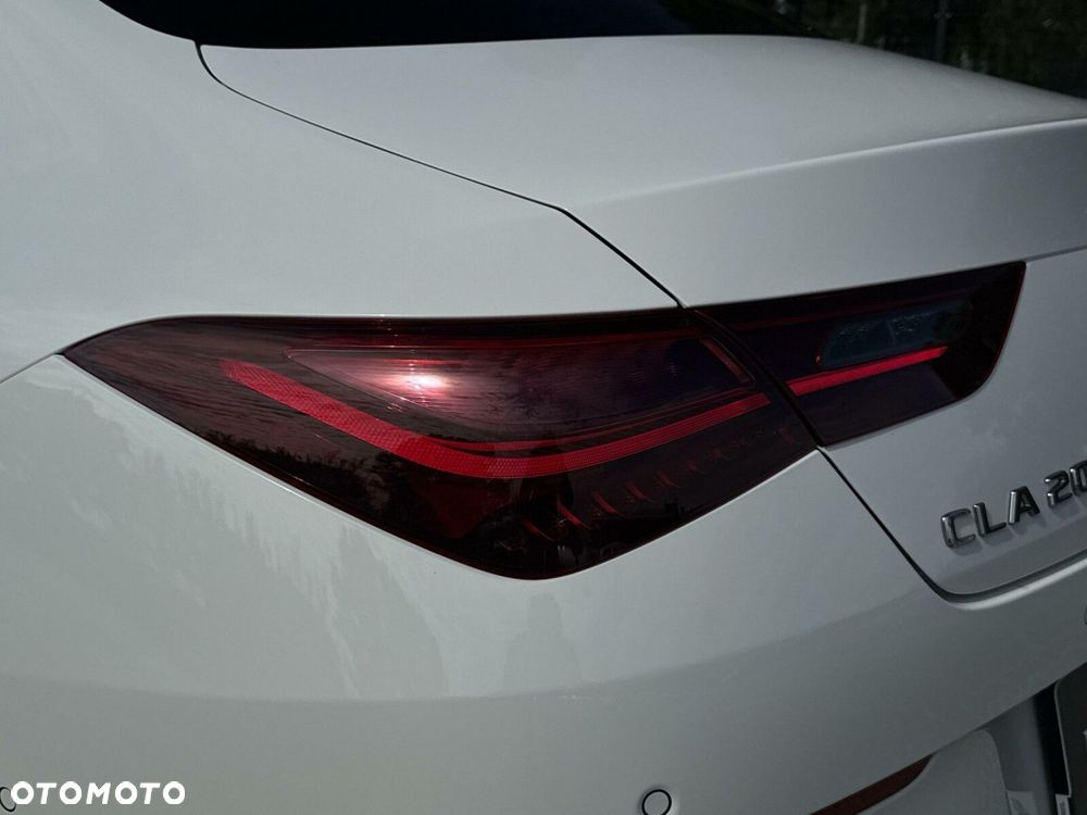 Mercedes-Benz CLA - 12