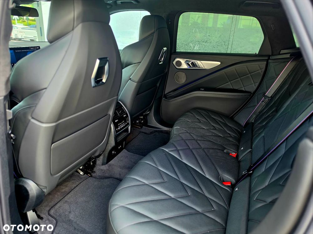 BMW XM 50e PHEV sport - 34