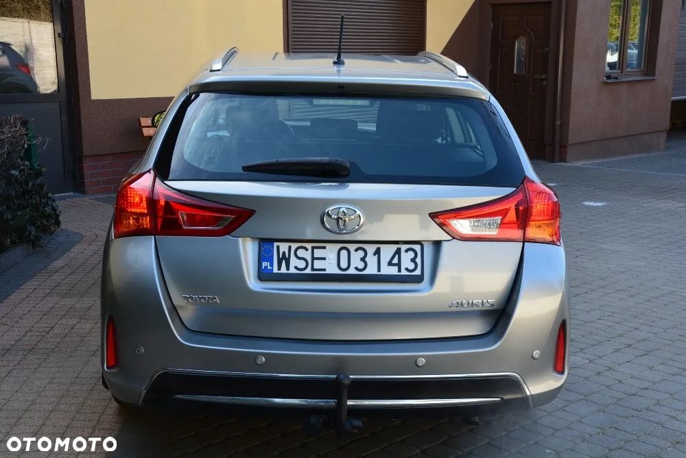 Toyota Auris 1.6 Premium Comfort - 16