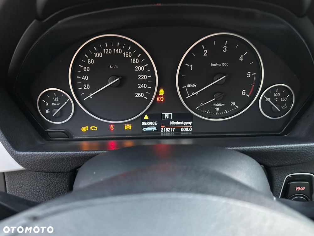 BMW Seria 3 318d Edition M Sport Shadow - 24