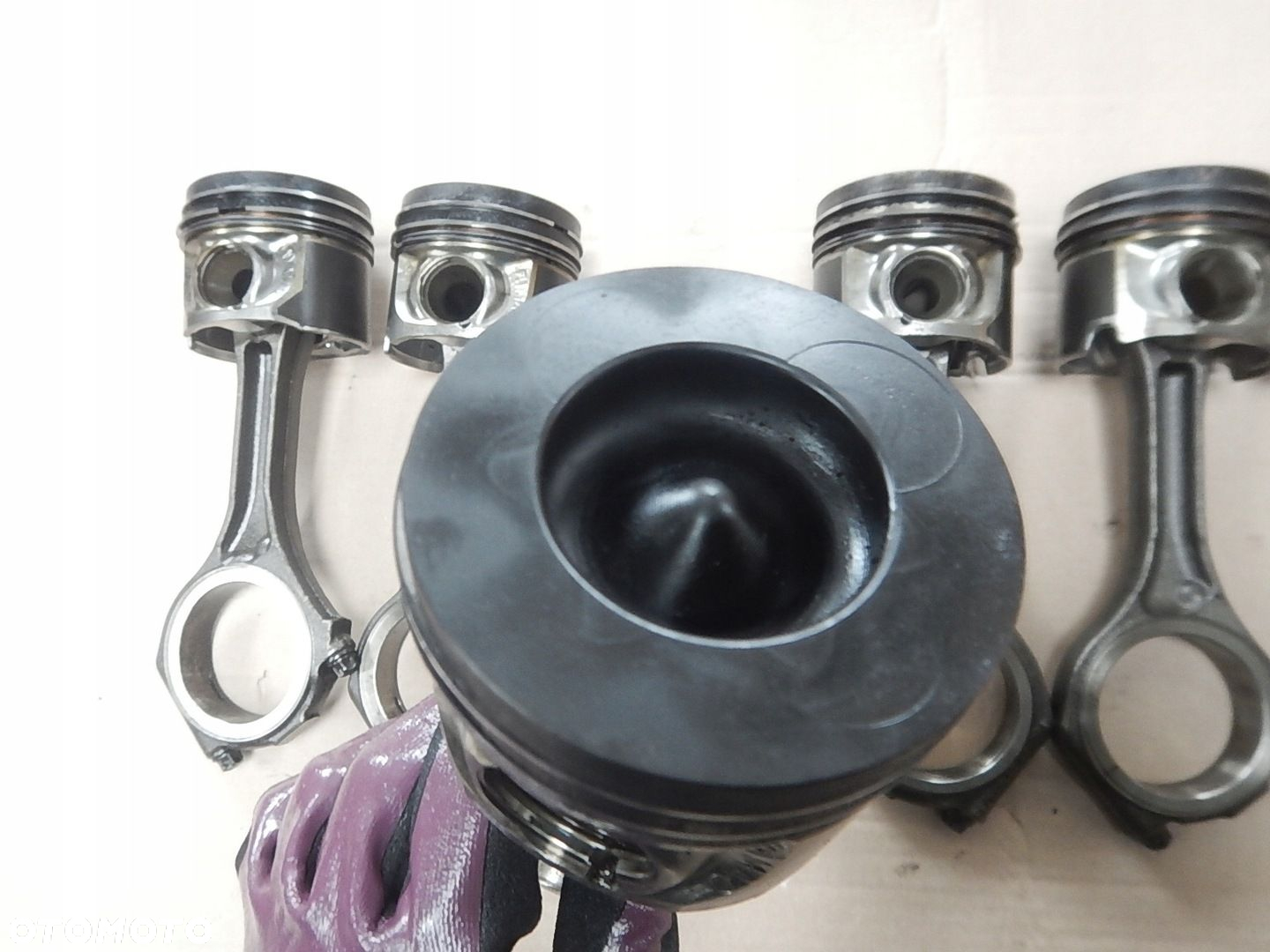 TLOK TLOKI  KORBOWOD AUDI A8 D3 4.0 TDI ASE - 6
