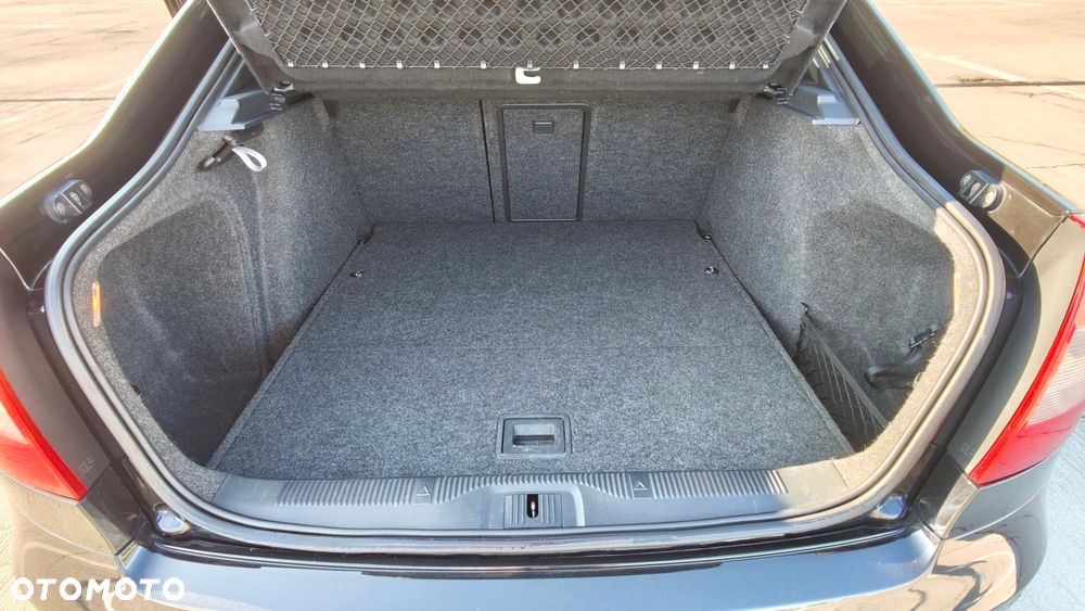 Skoda Octavia 2.0 TDI CR DPF RS - 11
