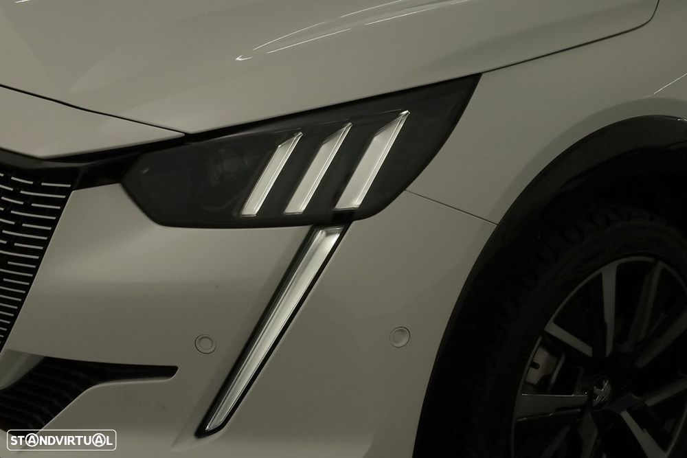 Peugeot e-208 50 kWh GT - 6