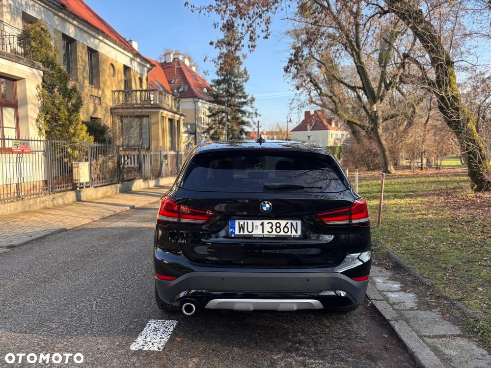 BMW X1 sDrive18i xLine - 9