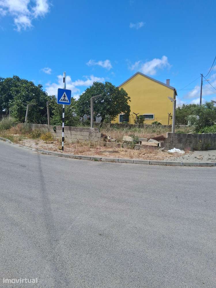Terreno urbano em gaveto na rua Fernão  Magalhães, Pinhal do General. - Grande imagem: 5/14