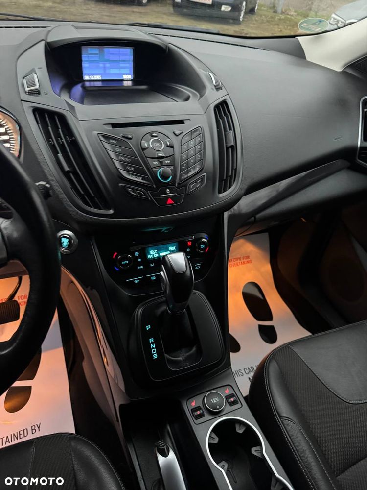 Ford Kuga 2.0 TDCi 4x4 Titanium - 28