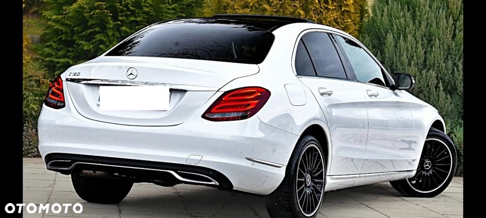 Mercedes-Benz Klasa C 180 CGI BlueEff Avantgarde - 2