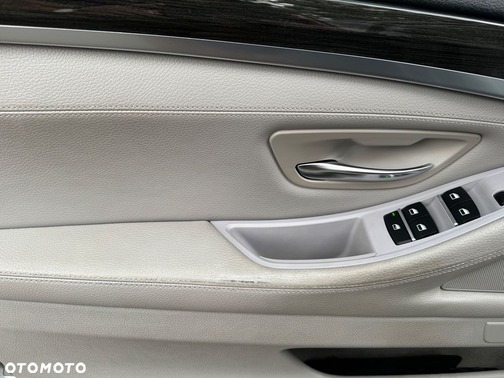 BMW Seria 5 535i - 14