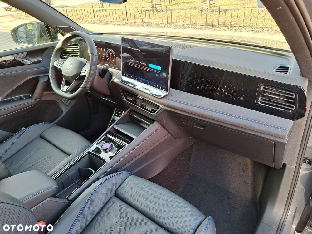 Volkswagen Tiguan - 12