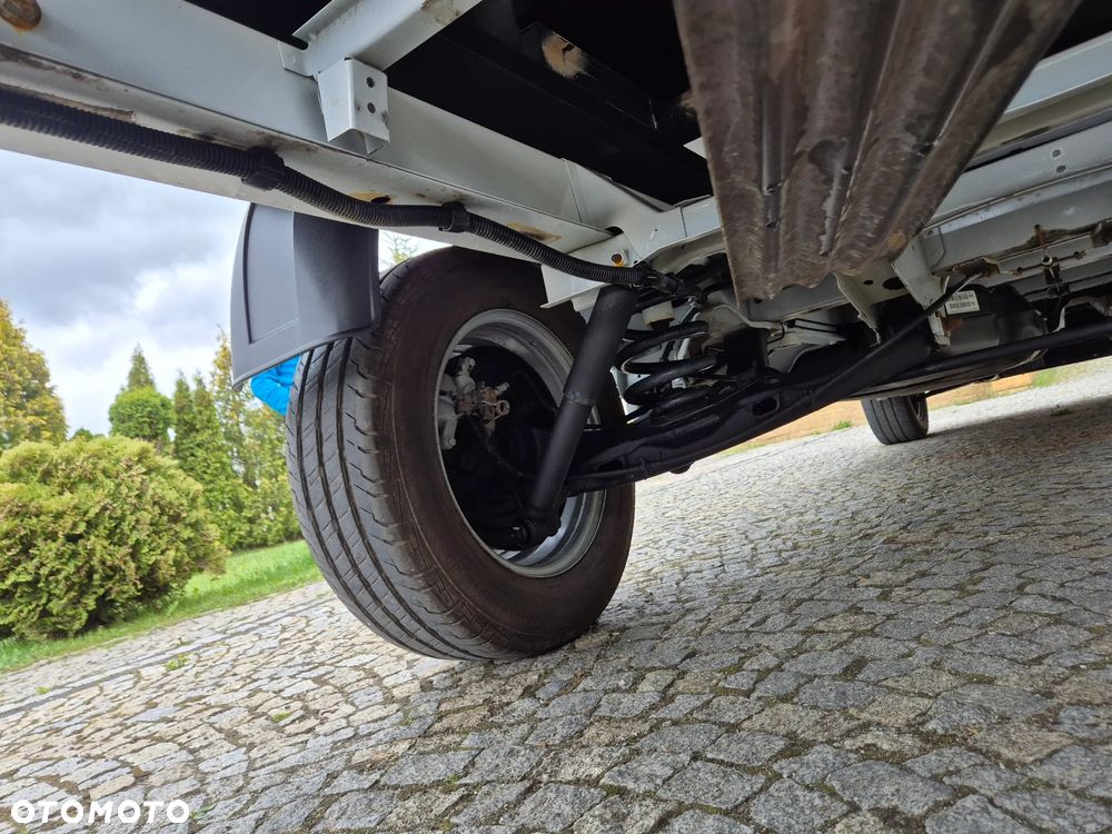 Volkswagen T5 kilka sztuk - 31
