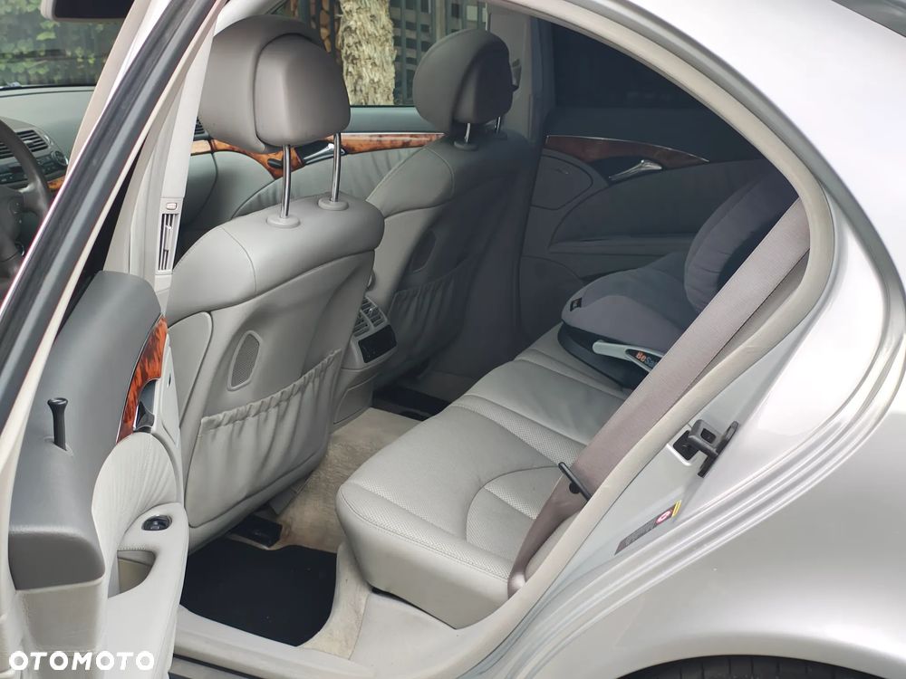 Mercedes-Benz Klasa E 500 Avantgarde - 16