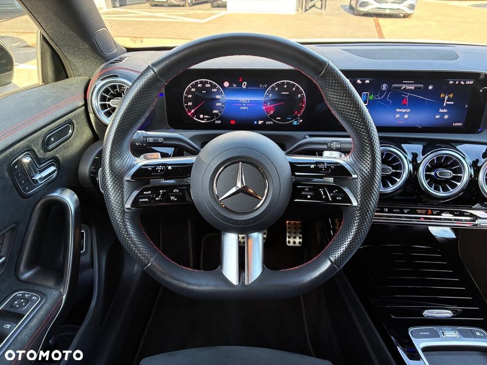 Mercedes-Benz CLA - 10