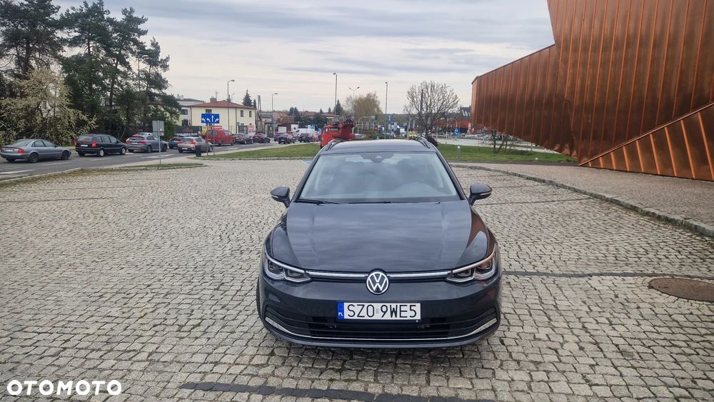 Volkswagen Golf 1.5 eTSI Style DSG - 1