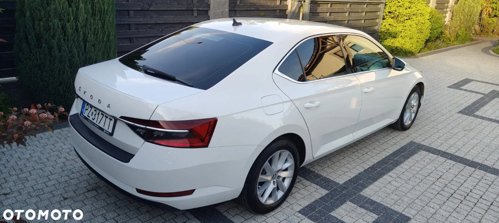 Skoda Superb 2.0 TDI Ambition DSG - 2